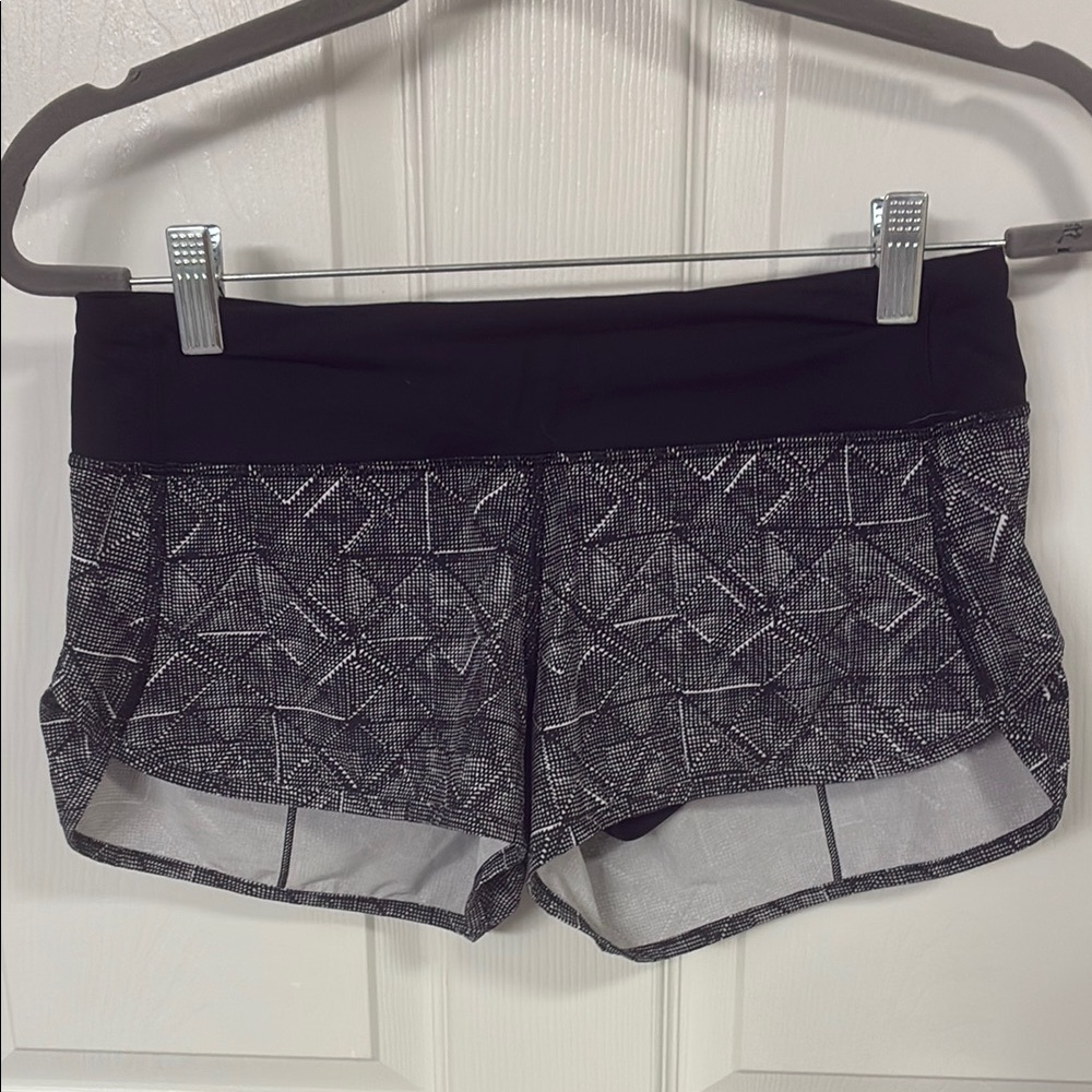 Lululemon Black and White Hotty Hot High Rise Women's Shorts
